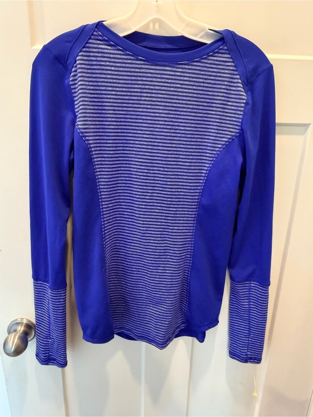 Velocity Blue Athletic Top Medium Long Sleeve Workout Shirt Stripe Performance